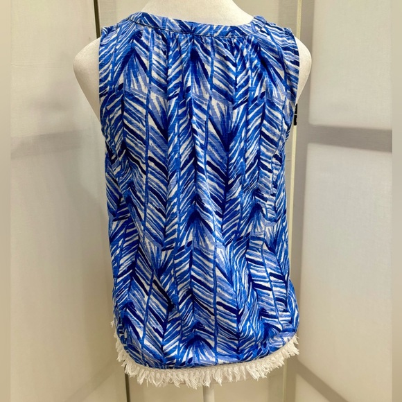 Lilly Pulitzer Kipper Tank Blouse. Lapis Blue . Size Extra Small - Picture 4 of 10